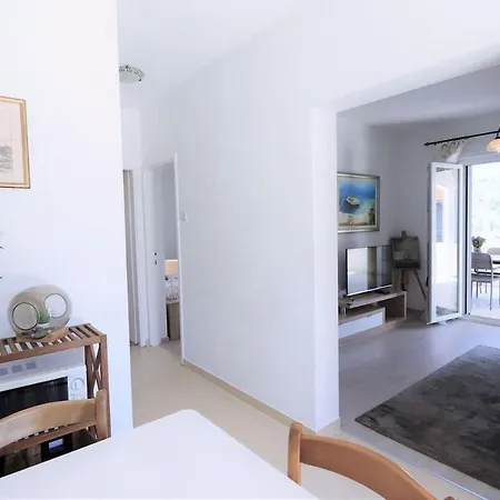 Vila Luxury Beachfront With Pool For Two Families Okrug Gornji