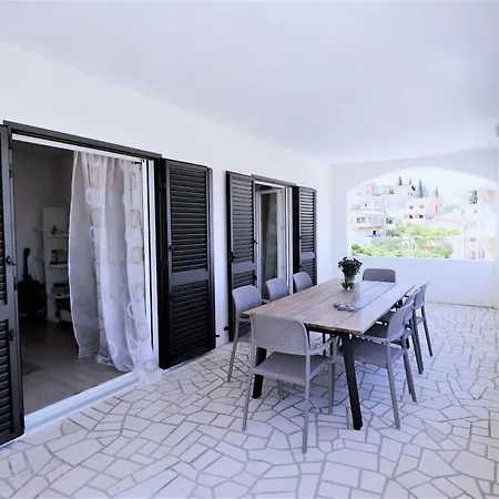 Luxury Beachfront With Pool For Two Families Vila Okrug Gornji