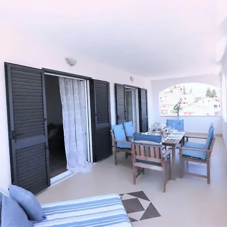 Luxury Beachfront With Pool For Two Families Vila Okrug Gornji