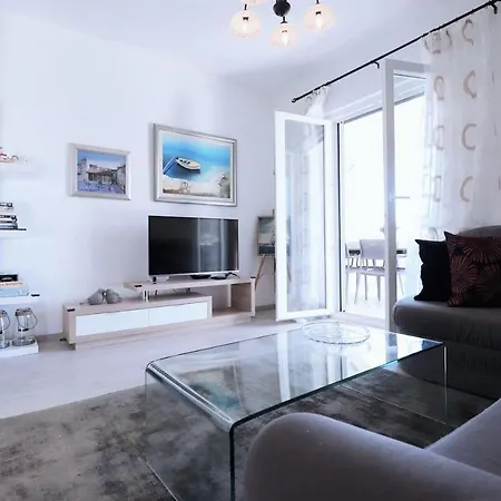 Luxury Beachfront With Pool For Two Families Villa Okrug Gornji