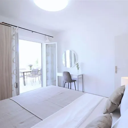 Villa Luxury Beachfront With Pool For Two Families