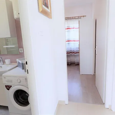 Vila Luxury Beachfront With Pool For Two Families *
