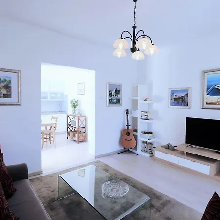 Luxury Beachfront With Pool For Two Families * Okrug Gornji